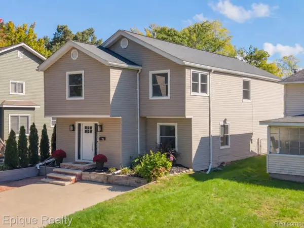 72 N North Shore Drive, LakeOrion, MI 48362