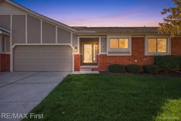 18578 Stoneybrook Lane, ClintonTwp, MI 48038