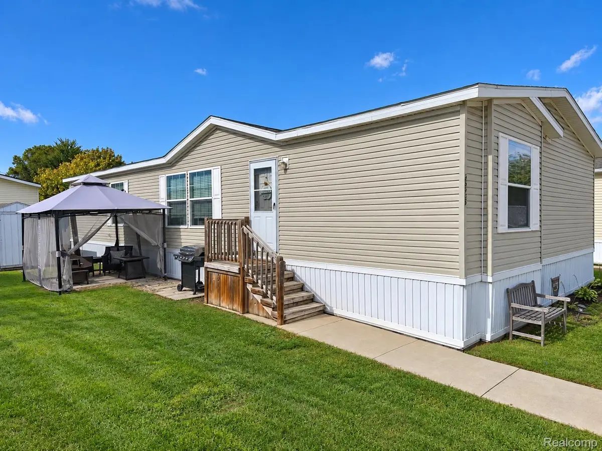 46425 Le Grande Boulevard, Macomb, MI 48044 - #1
