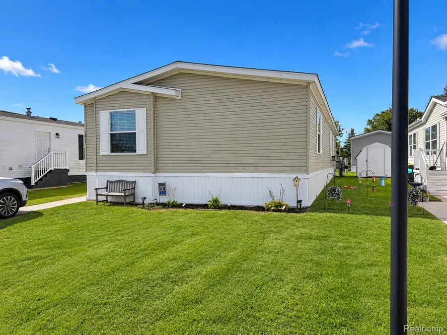 46425 Le Grande Boulevard, Macomb, MI 48044 - #2