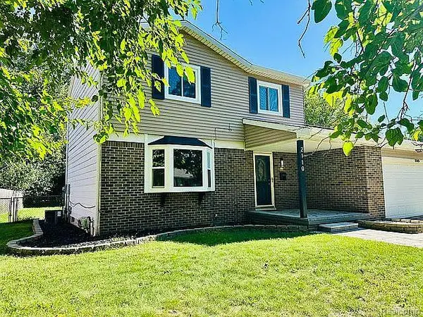 2110 Barritt Street, Lansing, MI 48912