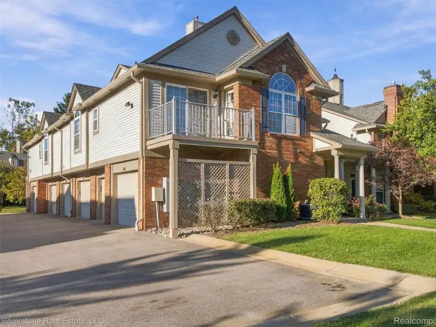 3505 Tremonte Circle N, Rochester, MI 48306 - #2