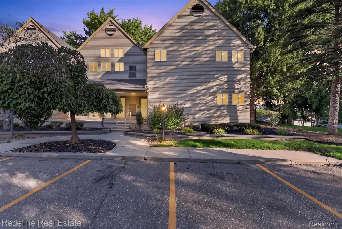 27971 Rollcrest RD  # 9, Farmington Hills, MI 48334 - #1