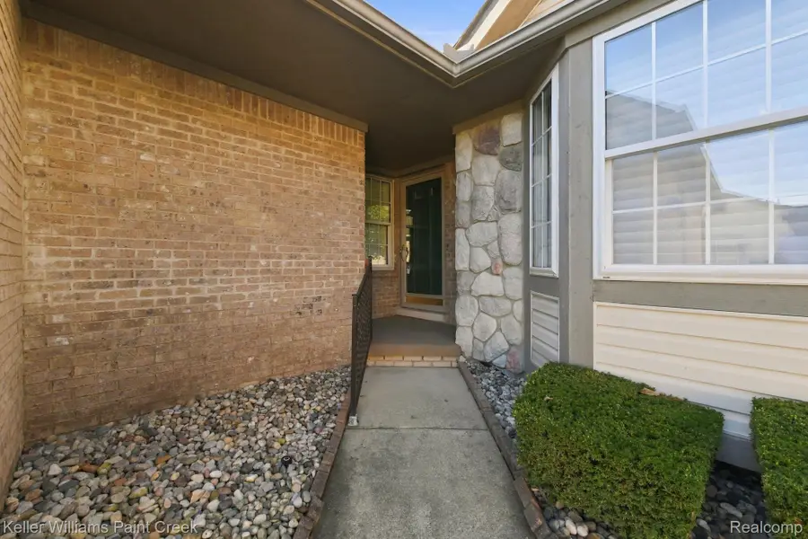 16321 Scenic, Clinton, MI 48038 - #3