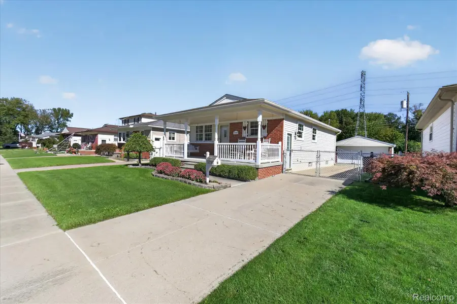 12383 Huron ST, Taylor, MI 48180 - #3
