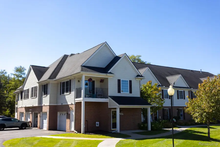 3314 Kneeland CIR 9-A # 114, Howell, MI 48843 - #3