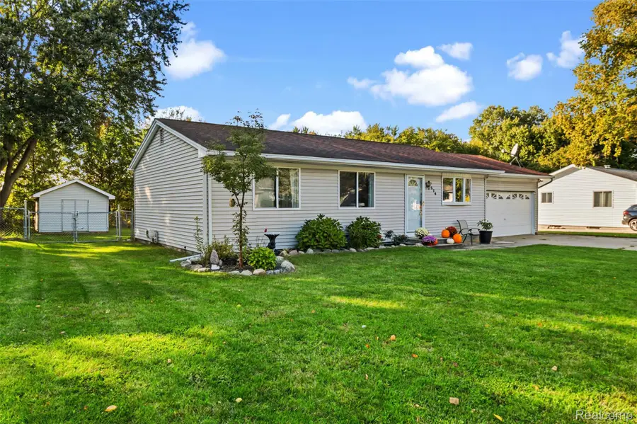 574 Metcalf DR, Imlay City, MI 48444 - #2