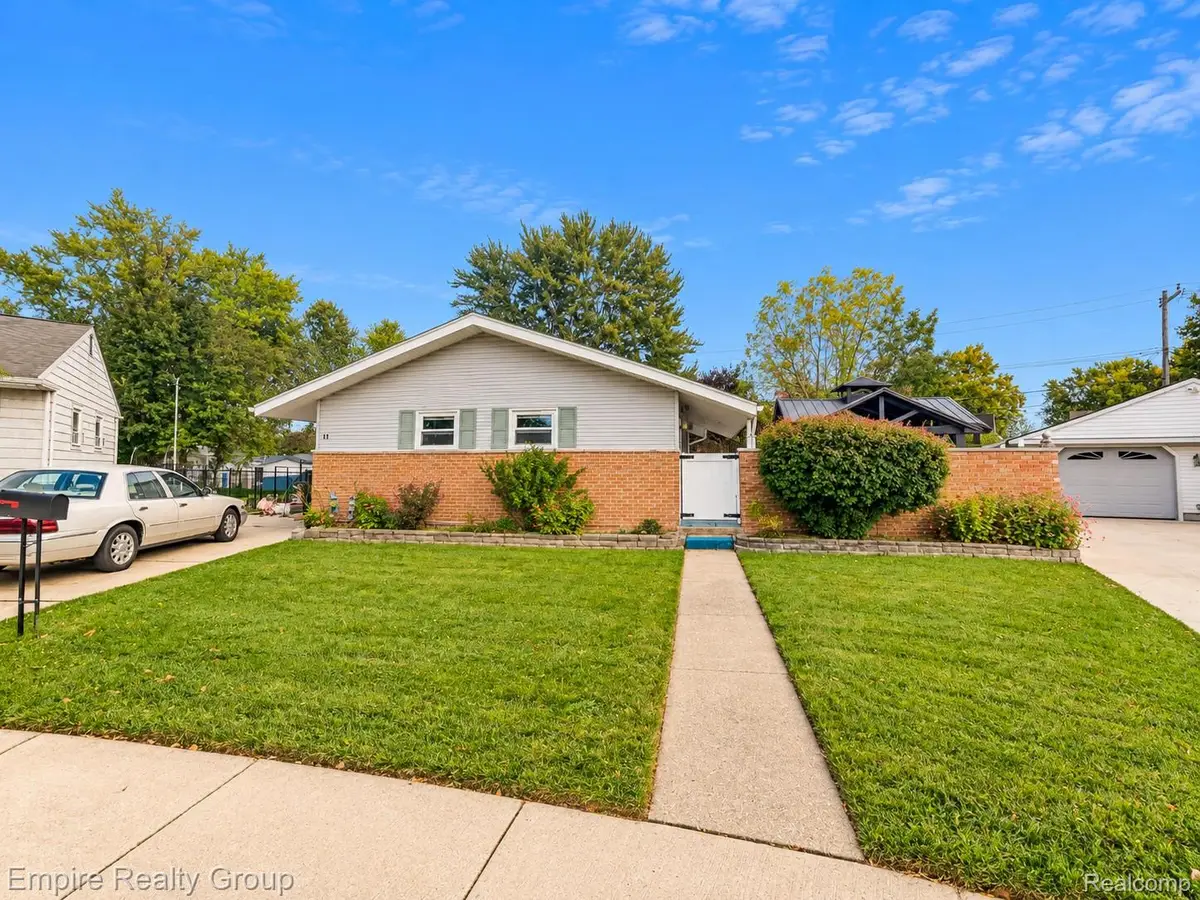 11 Custer CT, Monroe, MI 48161 - #1