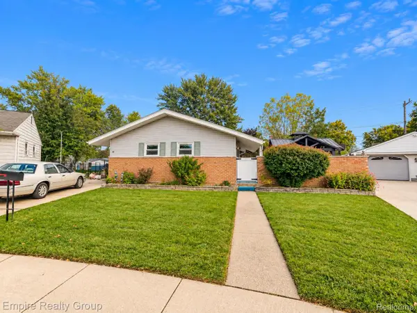 11 Custer CT, Monroe, MI 48161