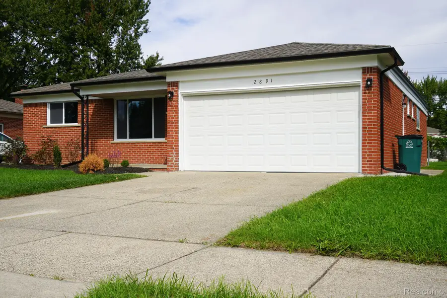 2891 Teasdale DR, Troy, MI 48083 - #3