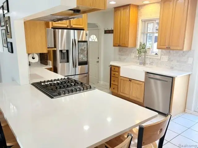 23255 Deanhurst ST, Clinton Township, MI 48035 - #2