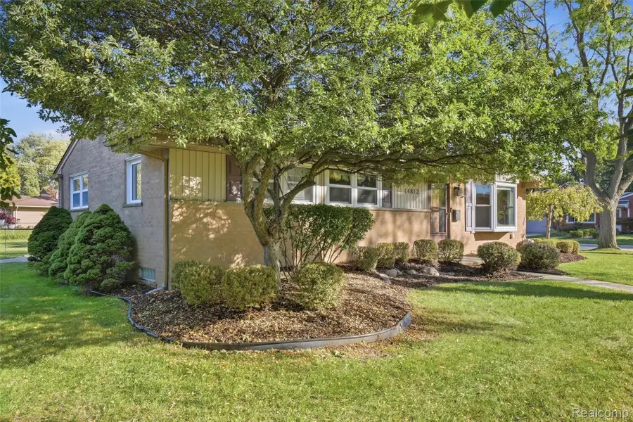 14812 Fairway ST, Livonia, MI 48154 - #3