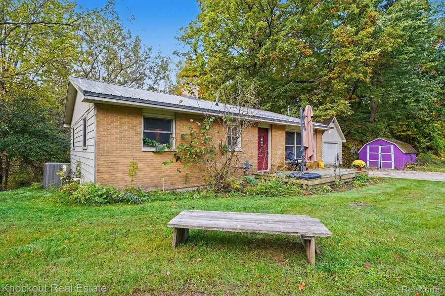 960 E Noyes DR, Midland, MI 48640 - #2