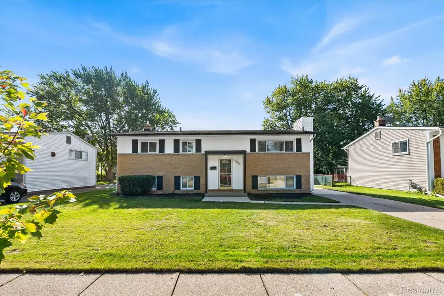 2244 Serra DR, Sterling Heights, MI 48310 - #2