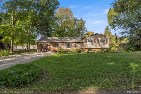 3324 Maple DR, Ypsilanti, MI 48197