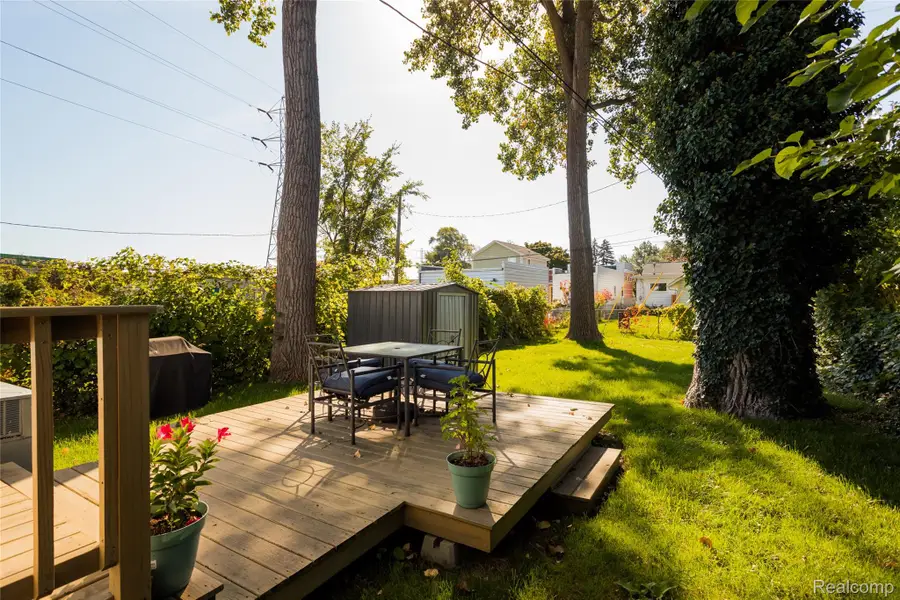 770 E Hazelhurst ST, Ferndale, MI 48220 - #3