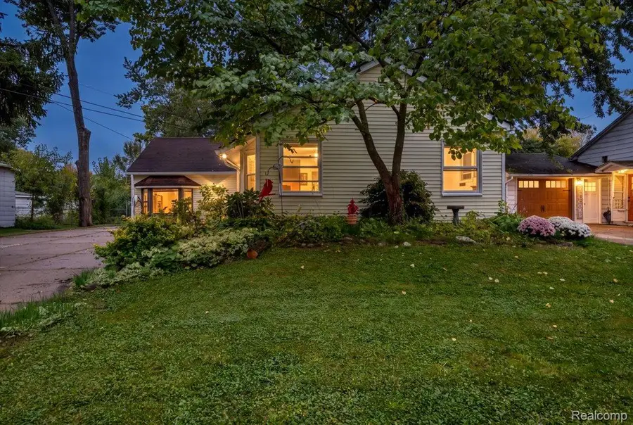 619 John M AVE, Clawson, MI 48017 - #2