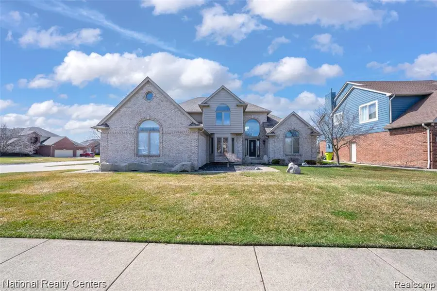 56175 Saint Andrews DR, Macomb, MI 48042 - #2