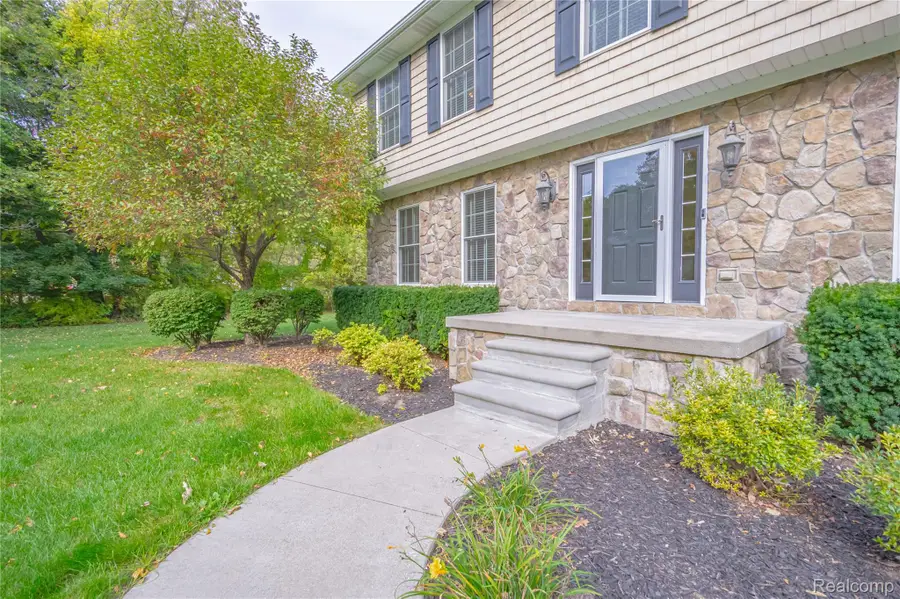 3542 N River RD, Fort Gratiot, MI 48059 - #3