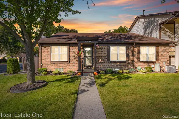 35302 Bristlecone  # 57, ClintonTwp, MI 48035