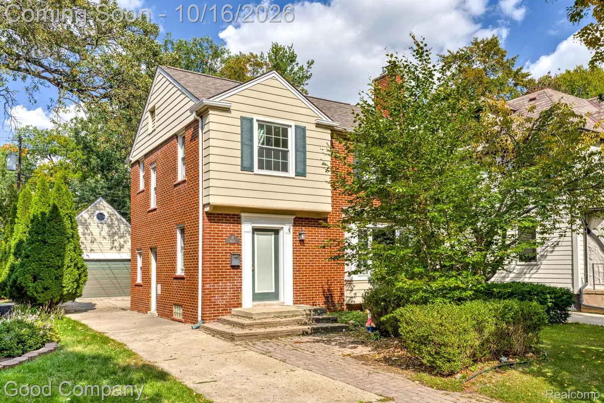 17 Amherst RD, Pleasant Ridge, MI 48069 - #1