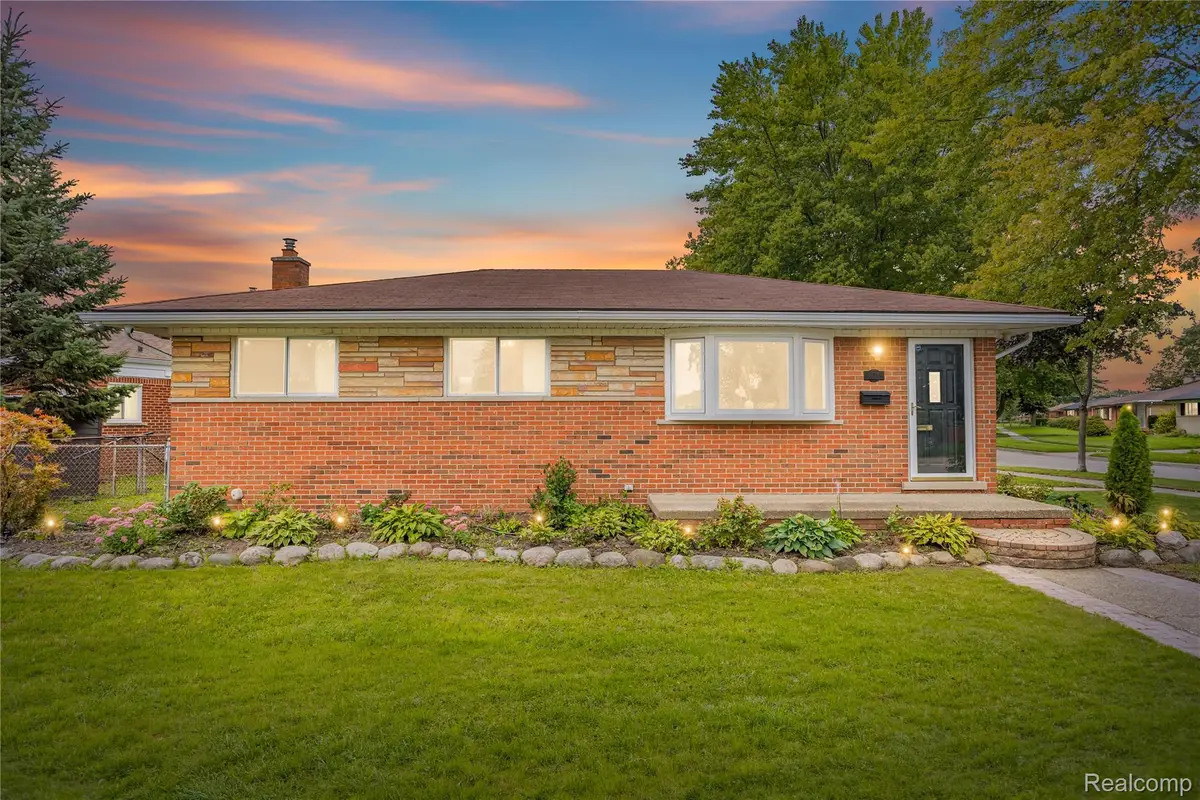 28345 Milton AVE, Warren, MI 48092 - #1