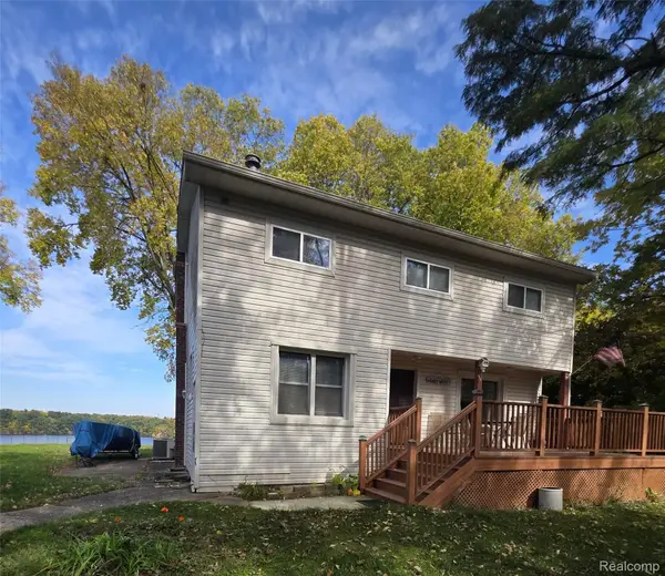 12915 Lake Point PASS, VanBurenTwp, MI 48111