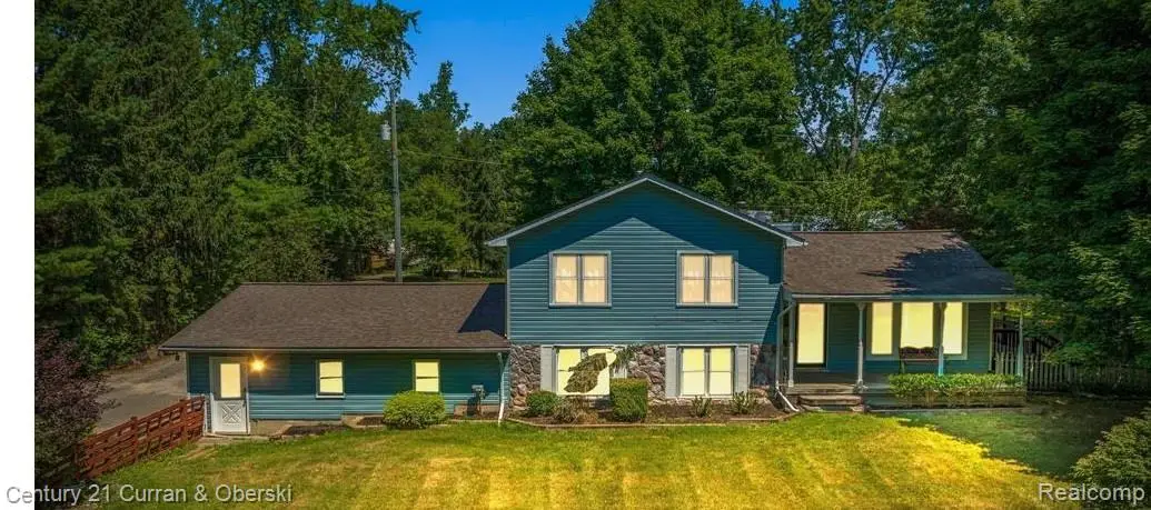 4651 Cooley Lake RD, White Lake, MI 48383 - #1