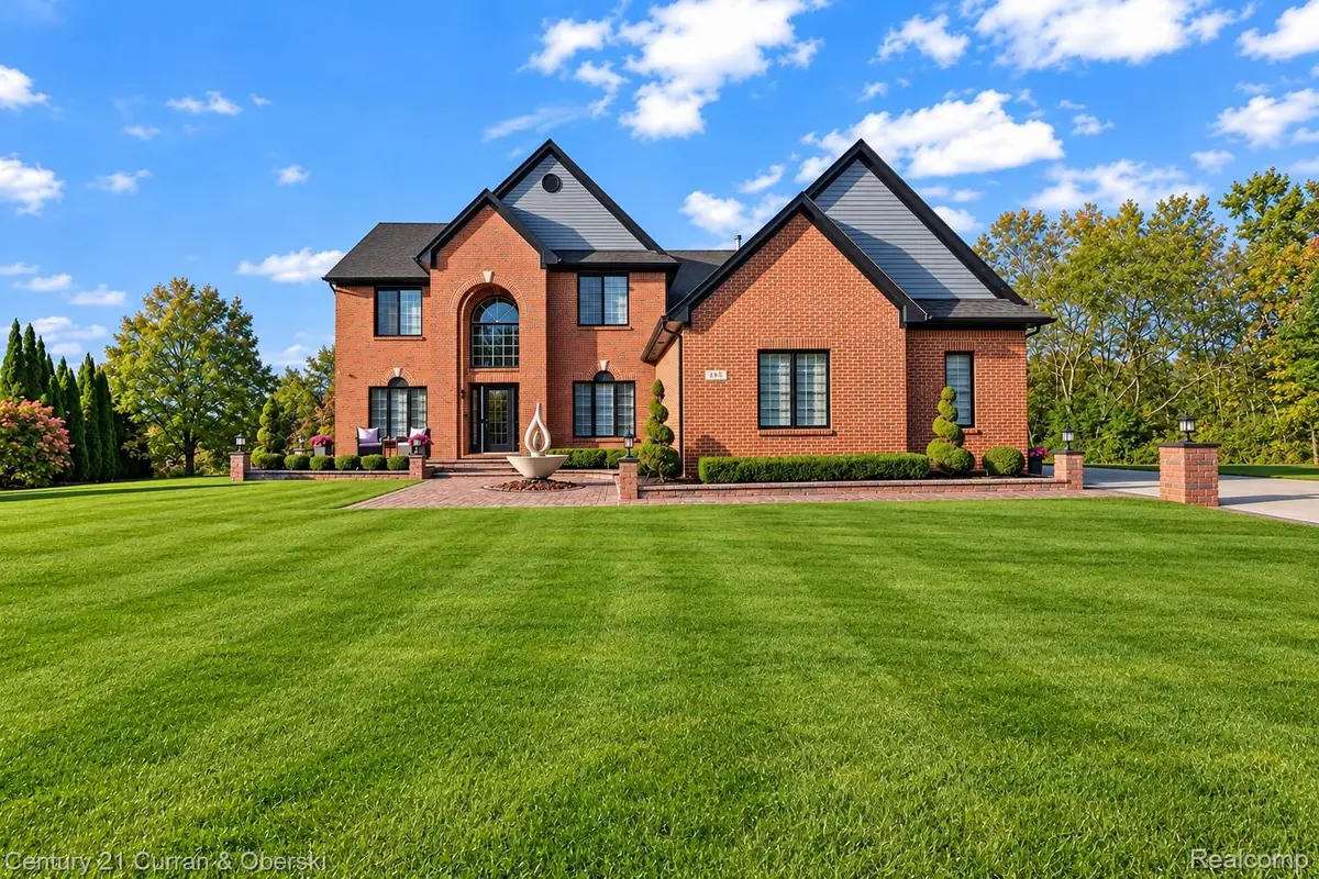 653 Holbrooke DR, Canton, MI 48187 - #1