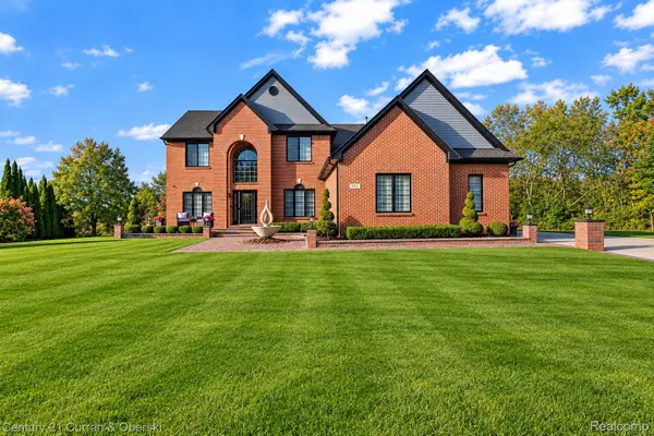 653 Holbrooke DR, Canton, MI 48187