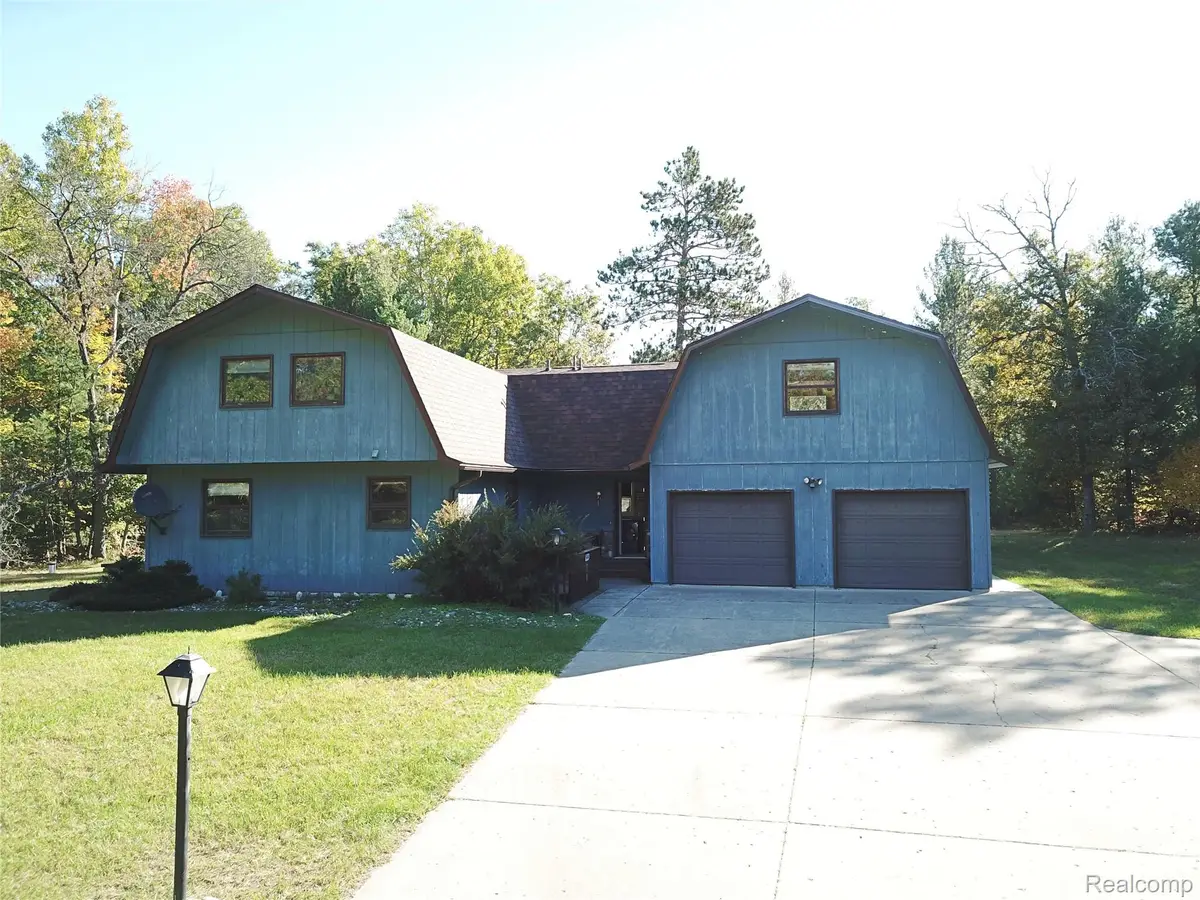 2199 Blueberry Hill Rd, Luzerne, MI 48636 - #1