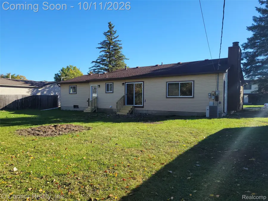 820 Montana ST, Marysville, MI 48040 - #3