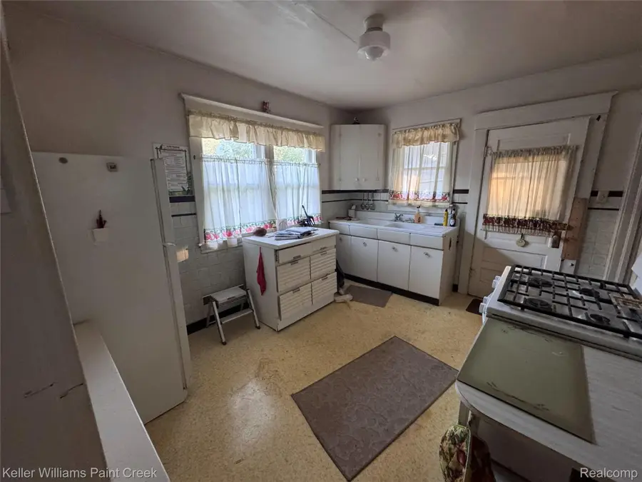 27 Mariva ST, Pontiac, MI 48342 - #3