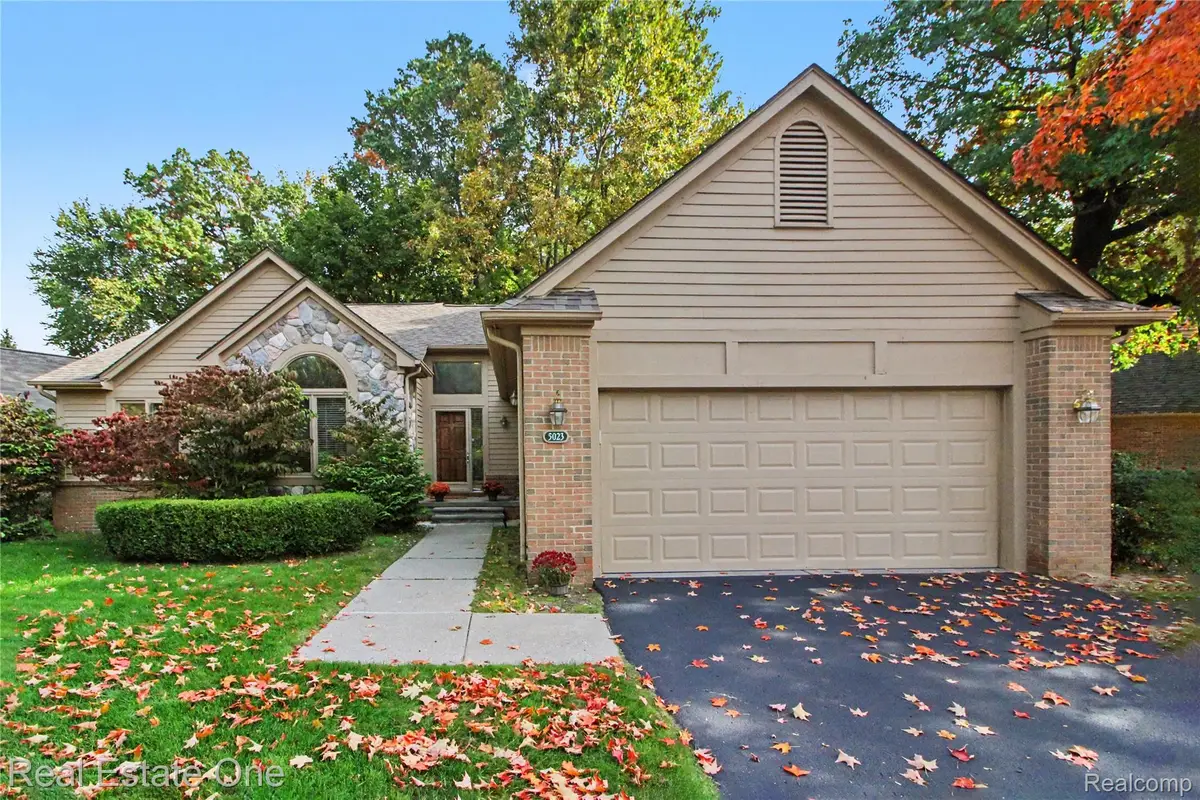 5023 Pheasant CV  # 4, West Bloomfield, MI 48323 - #1