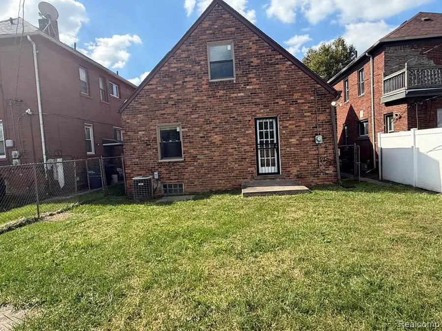 18418 Stoepel ST, Detroit, MI 48221 - #2
