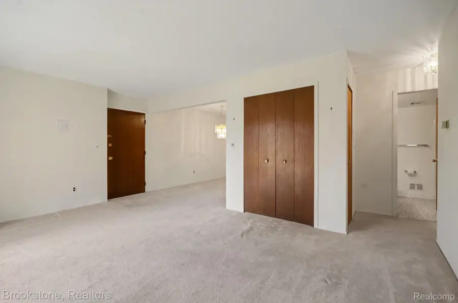 29224 Gloede DR  # 151, Warren, MI 48088 - #3