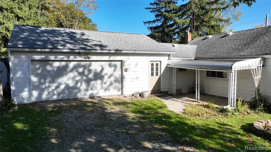12163 N Saginaw RD, Clio, MI 48420 - #2