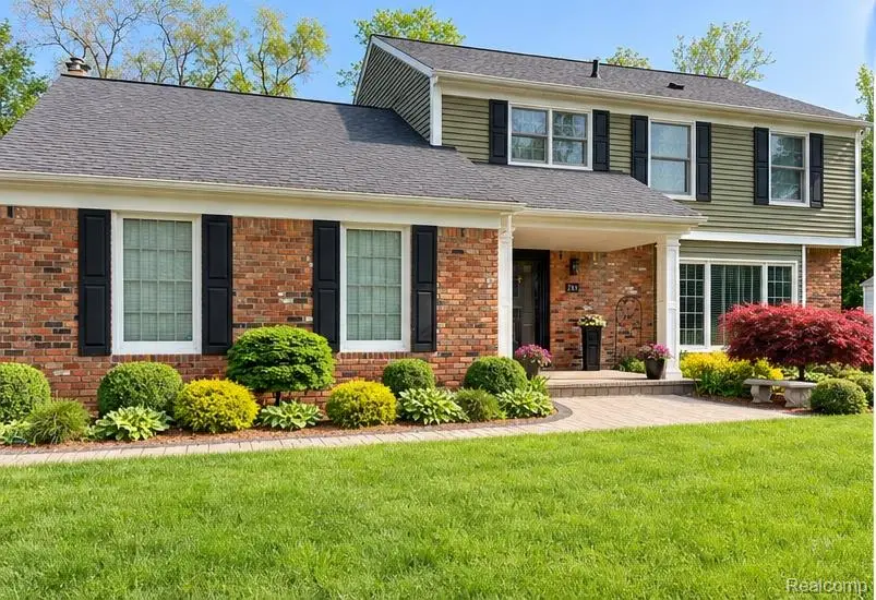 781 N Shady Hollow CIR, Bloomfield, MI 48304 - #1