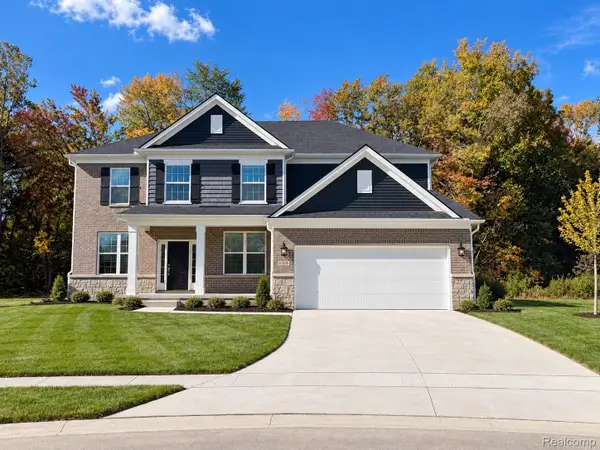 51341 Deerbrook DR, Macomb, MI 48042
