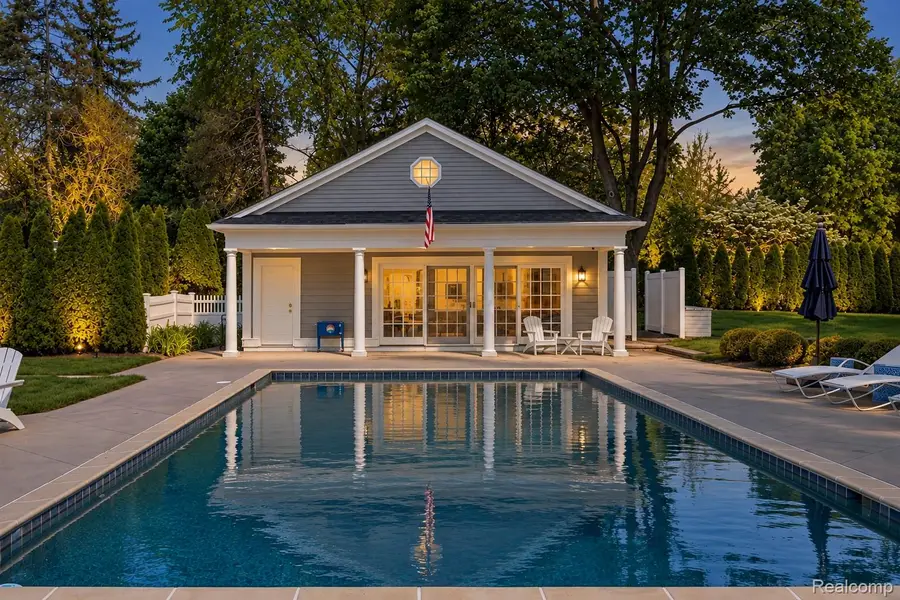 232 Guilford RD, Bloomfield Hills, MI 48304 - #3