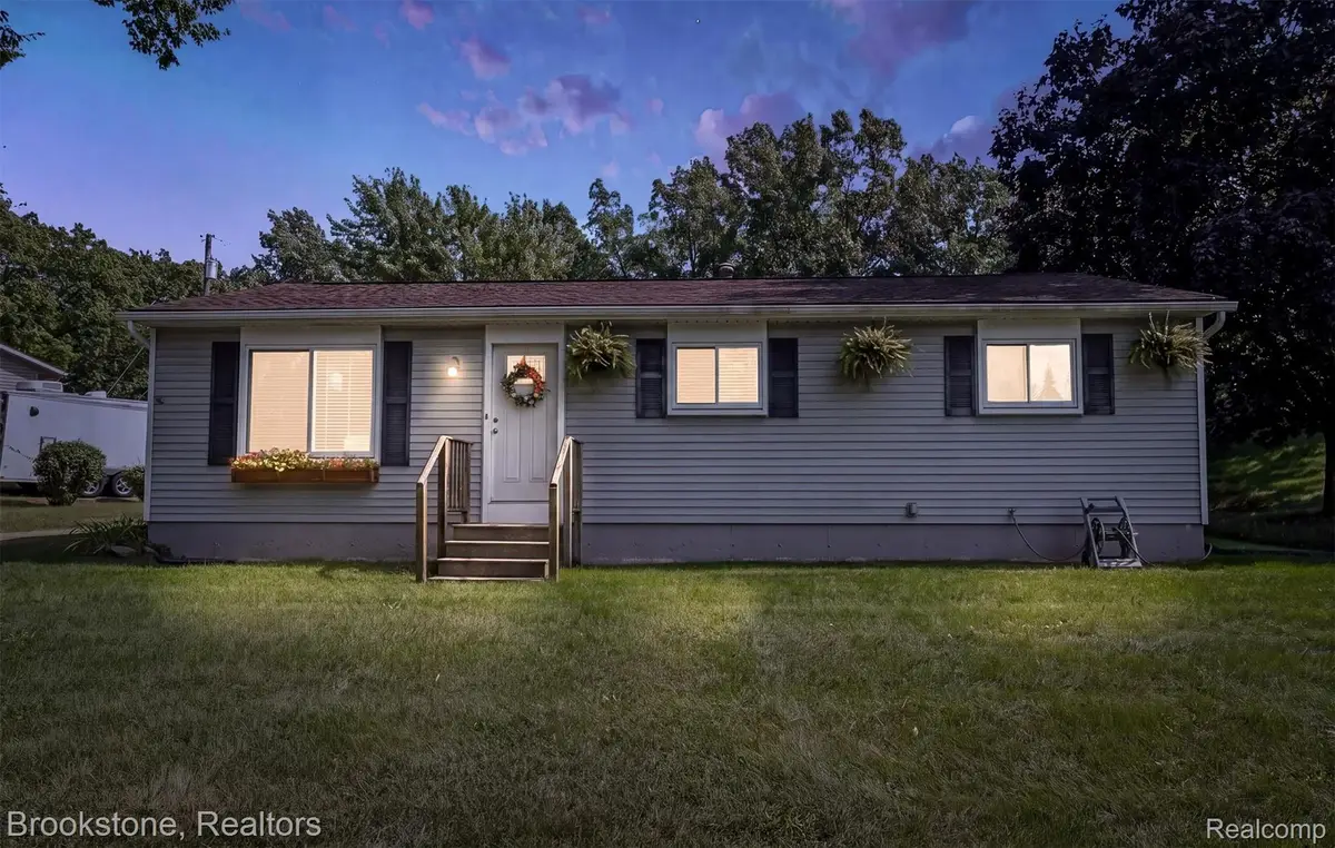 4895 Clarkston RD, Clarkston, MI 48348 - #1