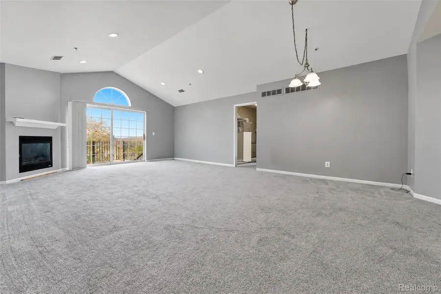 4204 Cameron CIR, Commerce Township, MI 48390 - #2