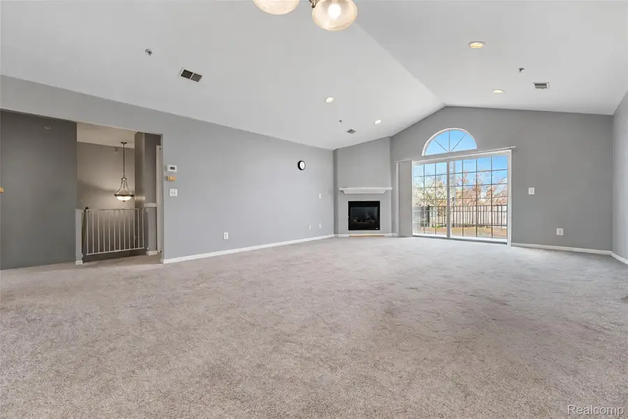 4204 Cameron CIR, Commerce Township, MI 48390 - #3