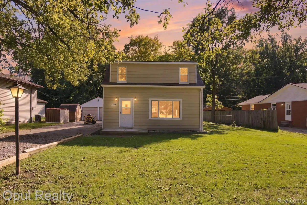 20843 Newman DR, Brownstown, MI 48183 - #1