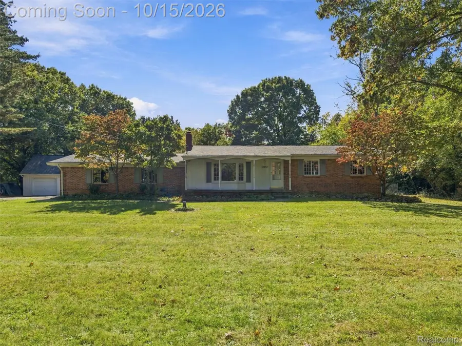 11428 White Lake RD, Fenton, MI 48430 - #2