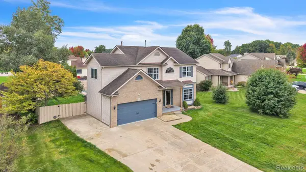 5196 Concordia DR, GrandBlanc, MI 48439