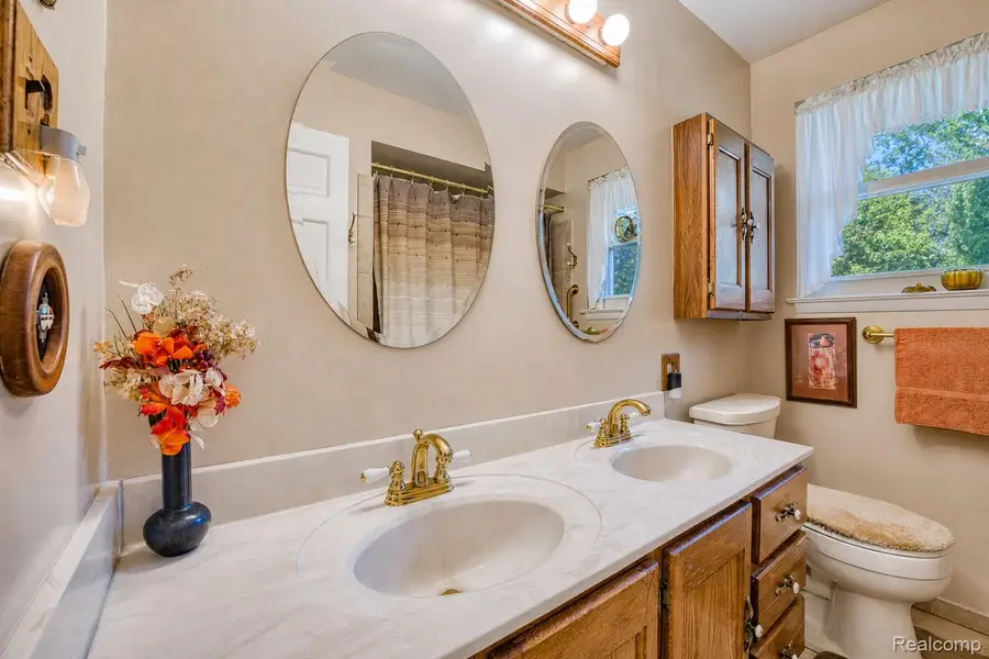 10548 Kolb AVE, Allen Park, MI 48101 - #3