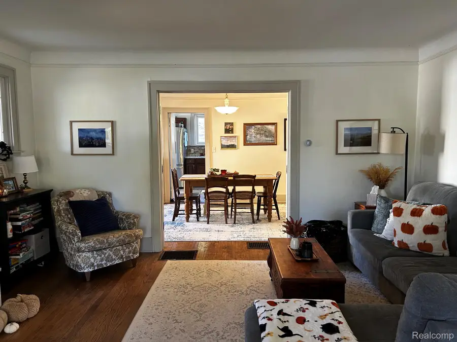 816 E Grand River AVE, Howell, MI 48843 - #2