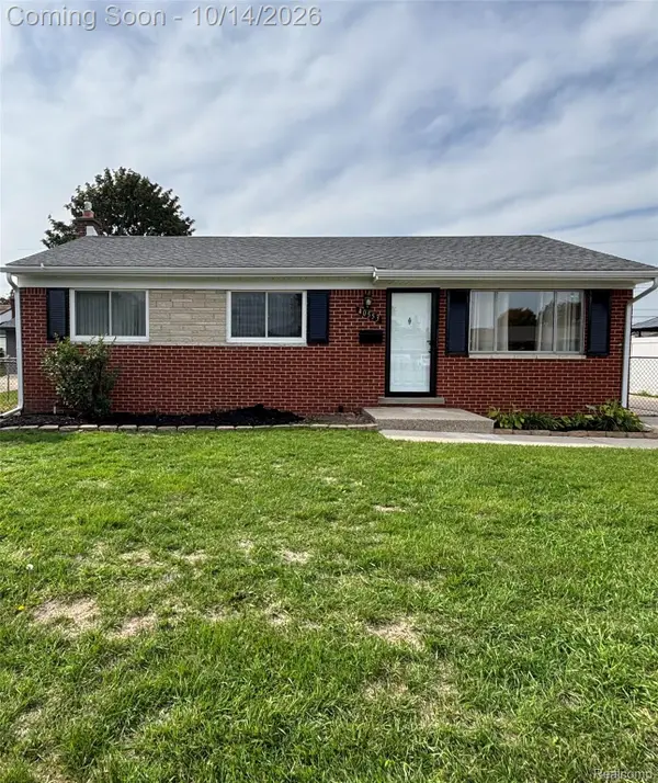 40553 Pickett Ridge RD, SterlingHeights, MI 48313