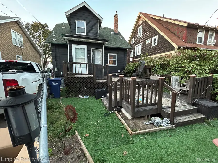1389 Mark AVE, Lincoln Park, MI 48146 - #2